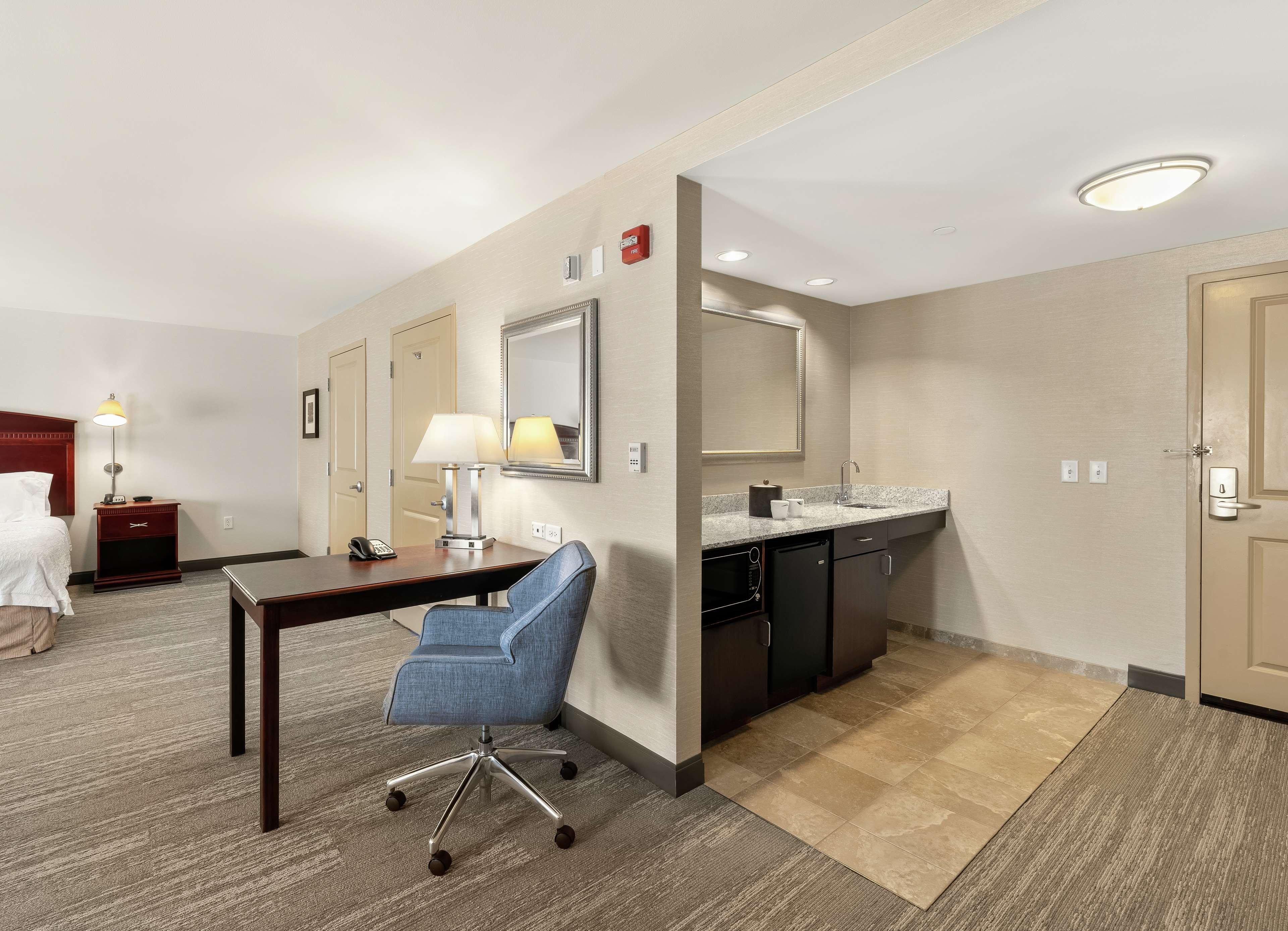 Hampton Inn Nashua Eksteriør billede