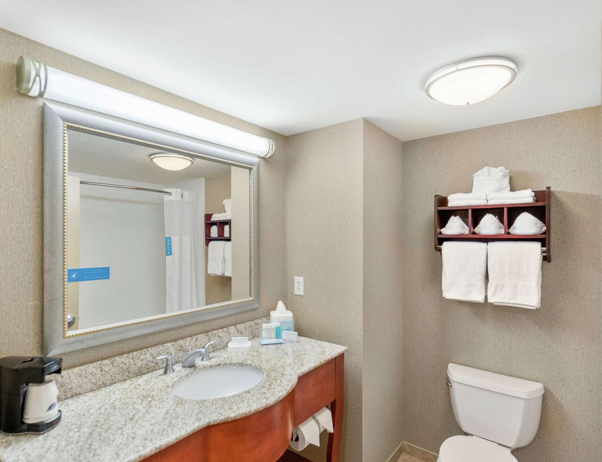 Hampton Inn Nashua Eksteriør billede